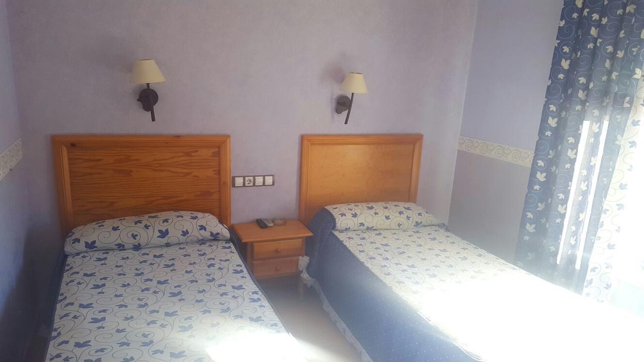 Hostal Restaurante San Juan Молина-де-Арагон Экстерьер фото