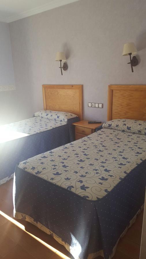 Hostal Restaurante San Juan Молина-де-Арагон Экстерьер фото